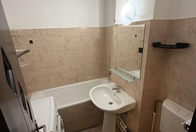Apartament cu 2 camere decomandat în Muncii