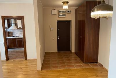 Apartament cu 3 camere semidecomandat în 13 Septembrie - 2