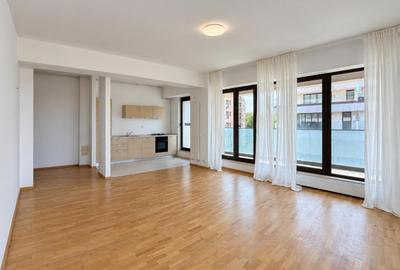 Apartament cu 3 camere semidecomandat, mobilat în Pipera