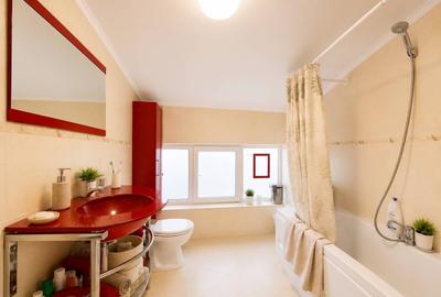 Apartament cu 3 camere în Bună Ziua