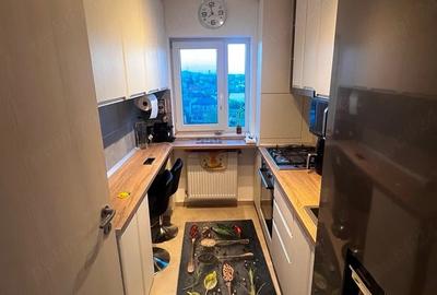 Apartament cu 3 camere decomandat în Apărătorii Patriei - 4