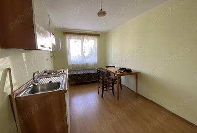 Garsonieră decomandată în Central