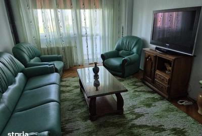 Apartament cu 4 camere decomandat, mobilat în Calea București