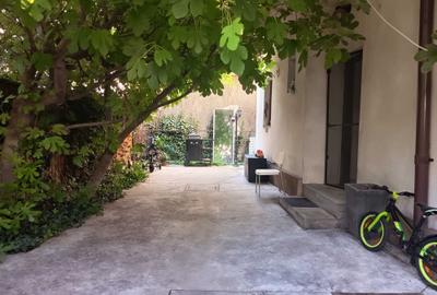 Casă cu 4 camere în Tineretului - 5