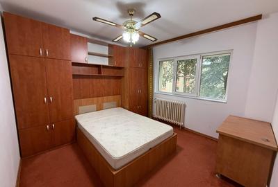 Apartament cu 2 camere decomandat, mobilat în Titan