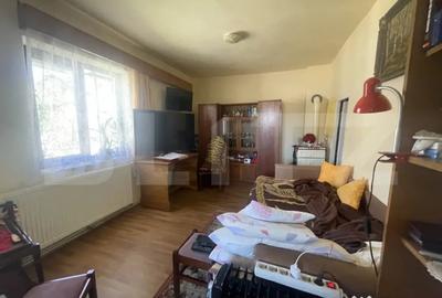 Casă cu 5 camere cu Teren 664 Mp în Central - 3