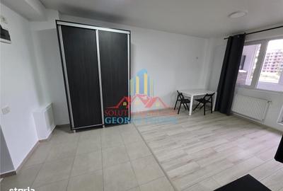 Garsonieră decomandată în Roșu
