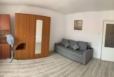 Garsonieră decomandată în Cetate
