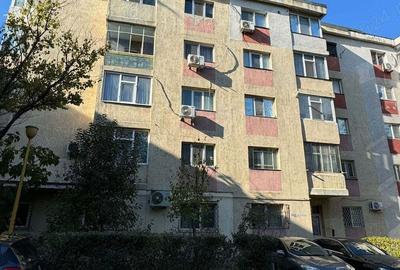 Casă cu 2 camere decomandat în Casa de Cultură - 2