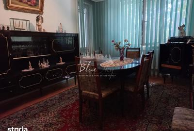 Apartament cu 4 camere decomandat, mobilat în Far