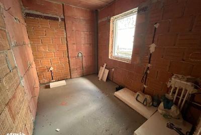 Apartament cu 3 camere în Dobroești