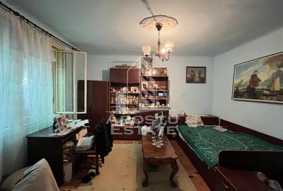 Casă individuală cu 5 camere cu Canalizare în Central - 3