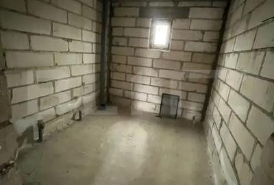Casă cu 6 camere cu Teren 500 Mp în Central - 1