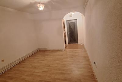 Garsonieră decomandată în Central - 5