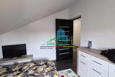 Casă cu Teren 390 Mp în Est