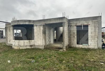 Casă cu 5 camere cu Teren 2400 Mp în Central - 7