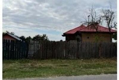 Casă în Lăceni