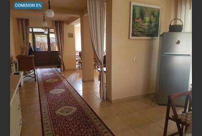 Casă cu 11 camere cu Canalizare în Dâmbovicioara