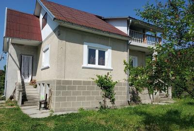Casă cu 4 camere în Jichișu de Jos - 1