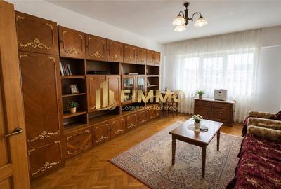 Apartament cu 3 camere decomandat în Obcini