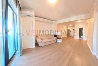 Apartament cu 4 camere semidecomandat în P-ța Alba Iulia