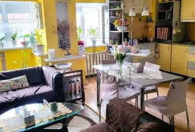 Apartament cu 4 camere decomandat în Simion Bărnuțiu