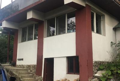 Casă cu 4 camere în Central - 5