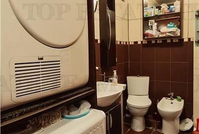 Apartament cu 3 camere decomandat în Centrul Civic - 1