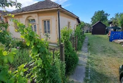 Casă individuală cu 5 camere cu Teren 1000 Mp în Redea