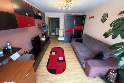 Apartament cu 3 camere decomandat în Ultracentral