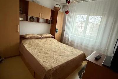Apartament cu 2 camere decomandat, mobilat în Podul de Fier