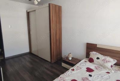 Apartament cu 2 camere decomandat în Micro 20 - 1