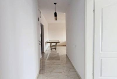 Apartament cu 3 camere decomandat în Dobroești