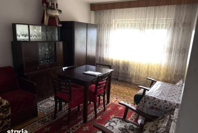 Apartament cu 3 camere decomandat în Micro 17 - 1