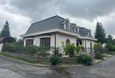 Casă individuală cu 8 camere cu Piscina în Corbeanca - 1