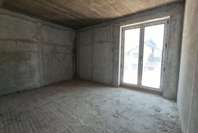 Casă cu 9 camere cu Teren 500 Mp în Titan - 5