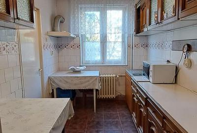 Apartament cu 3 camere semidecomandat în Decebal - 2