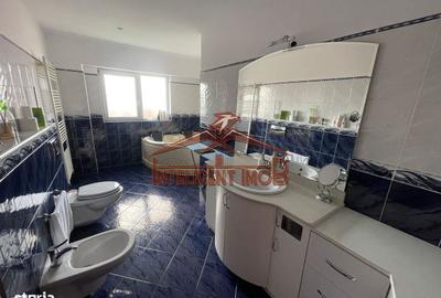 Apartament cu 4 camere decomandat în Făgăraș