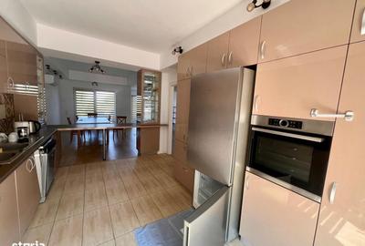 Casă cu 4 camere în Glina