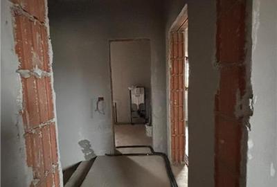 Duplex cu 4 camere cu Canalizare în Moșnița Nouă - 9