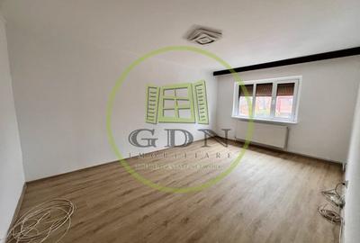 Apartament cu 2 camere decomandat, mobilat în Rovine