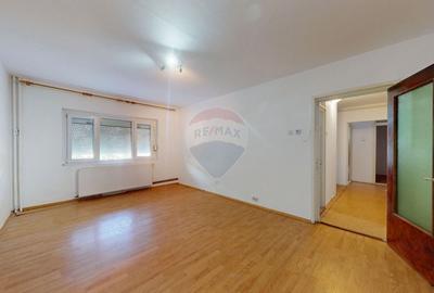 Apartament cu 2 camere decomandat în Noua - 3
