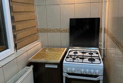 Apartament cu 4 camere decomandat în Găvana - 8