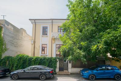 Casă individuală cu 16 camere cu Canalizare în Peninsula