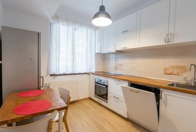 Apartament cu 3 camere decomandat în Bucureștii Noi