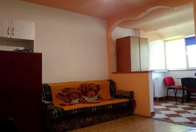 Apartament semidecomandat în Drumul Taberei