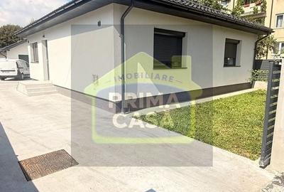 Casă cu 2 camere cu Canalizare în Central