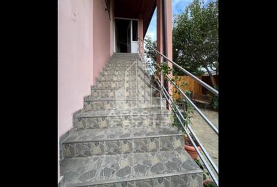Casă individuală cu 7 camere cu Canalizare în Lipovei - 16