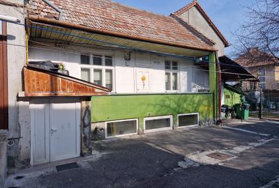 Apartament cu 3 camere decomandat în Astra - 2