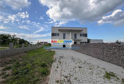Casă cu Teren 270 Mp în Cristian